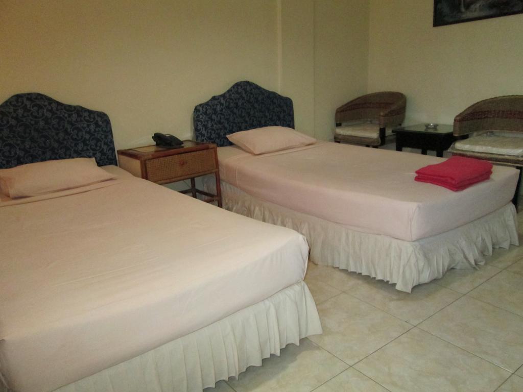 Hotel Istana Makassar Phòng bức ảnh