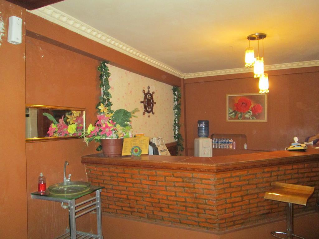 Hotel Istana Makassar Ngoại thất bức ảnh